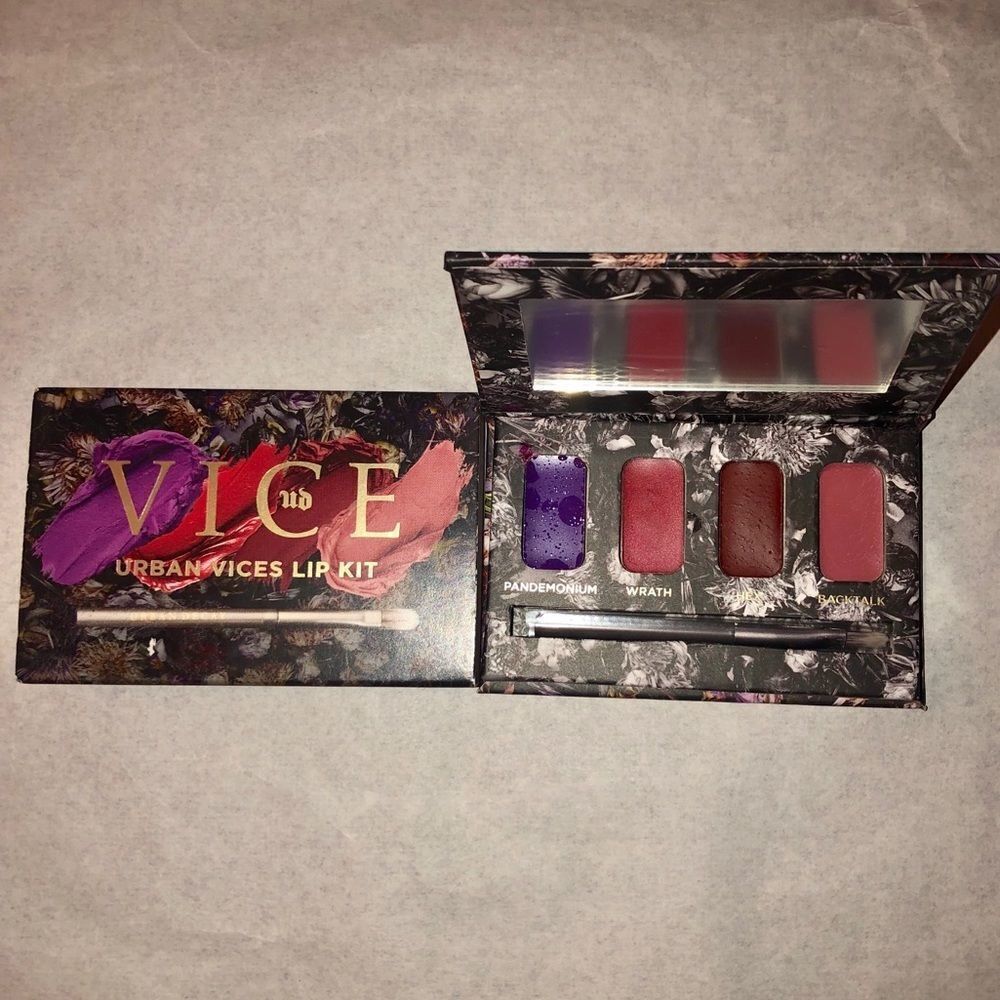 Urban Decay Vices Lip Kit NWT